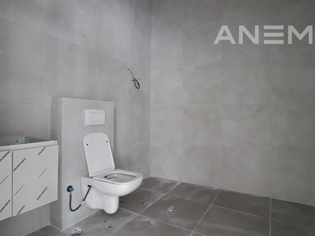 Lokal në shitje 246m² në Rrugën C