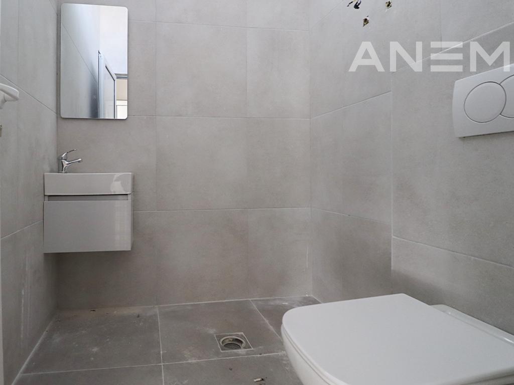 Lokal në shitje 246m² në Rrugën C