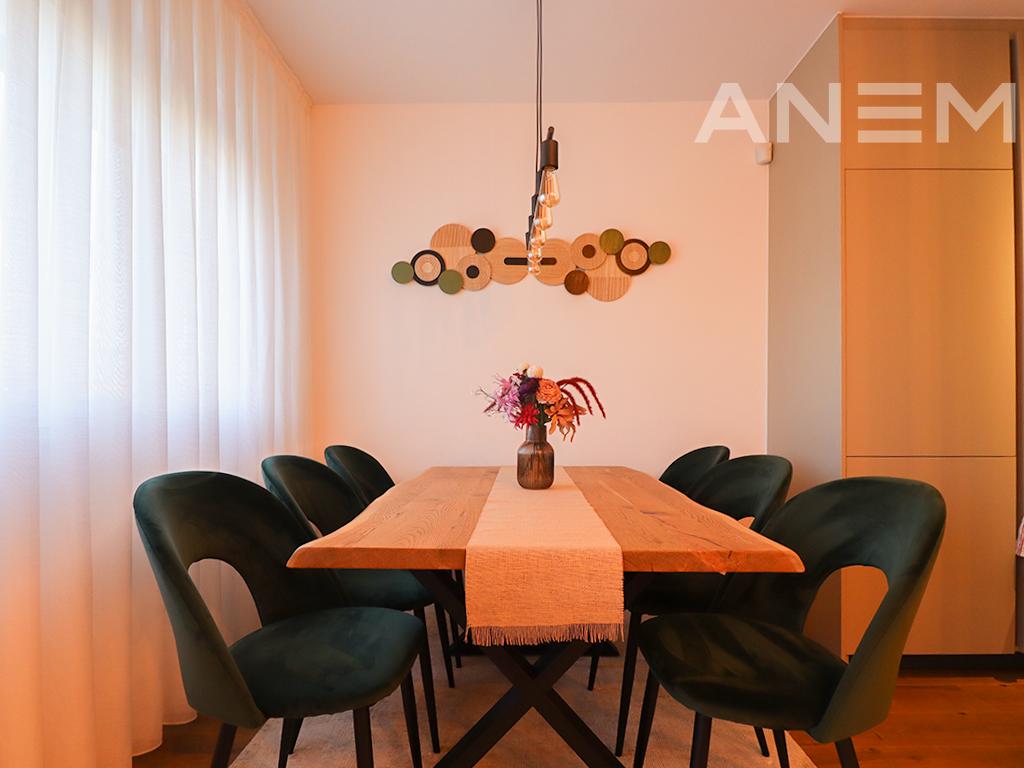 Banesë në shitje 87.7m²+17m² tarracë në Veternik