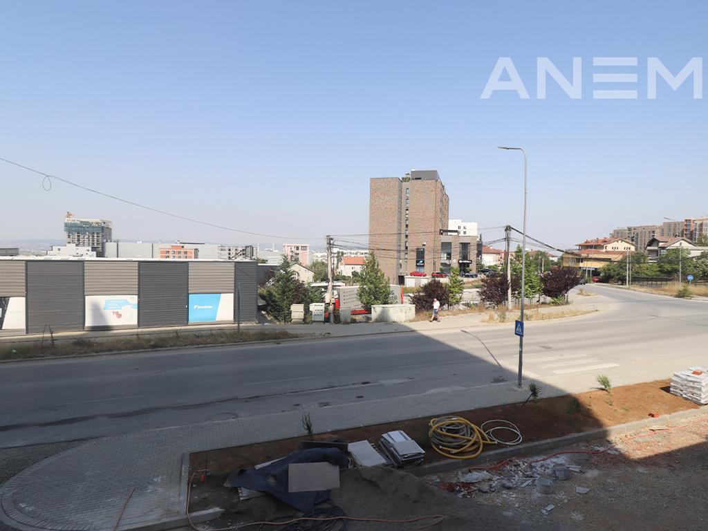 Lokal me qira me 1 hapësirë pune në Veternik
