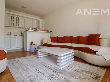 Banesë në shitje 64.7m² te Mati 1