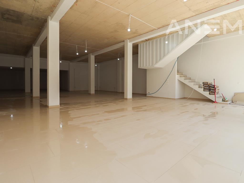 Objekt me qira 500m² në Taukbahçe