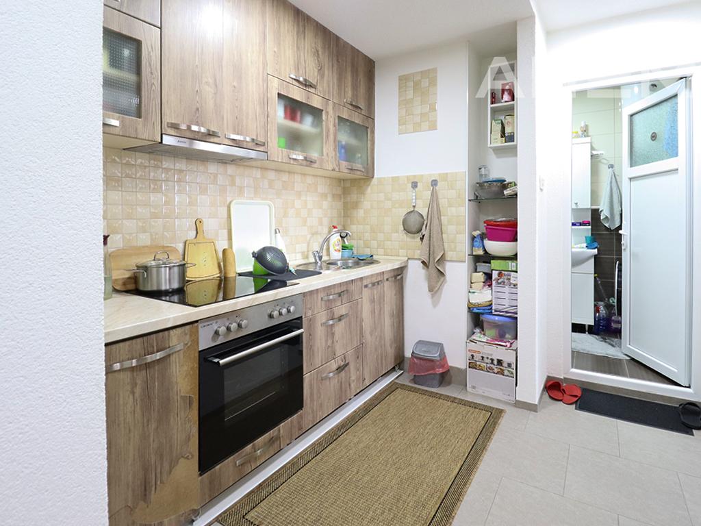 Banesë në shitje 61m² në lagjen Dardania