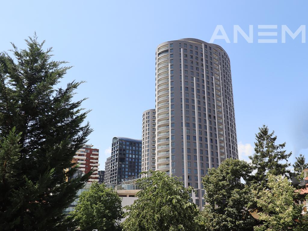 Banesë në shitje 215m² në Pejton