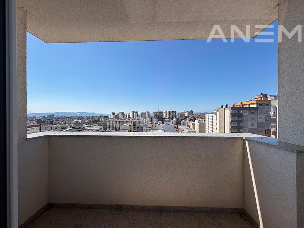 Zyre me qira 313m² në lagjen Mati 1