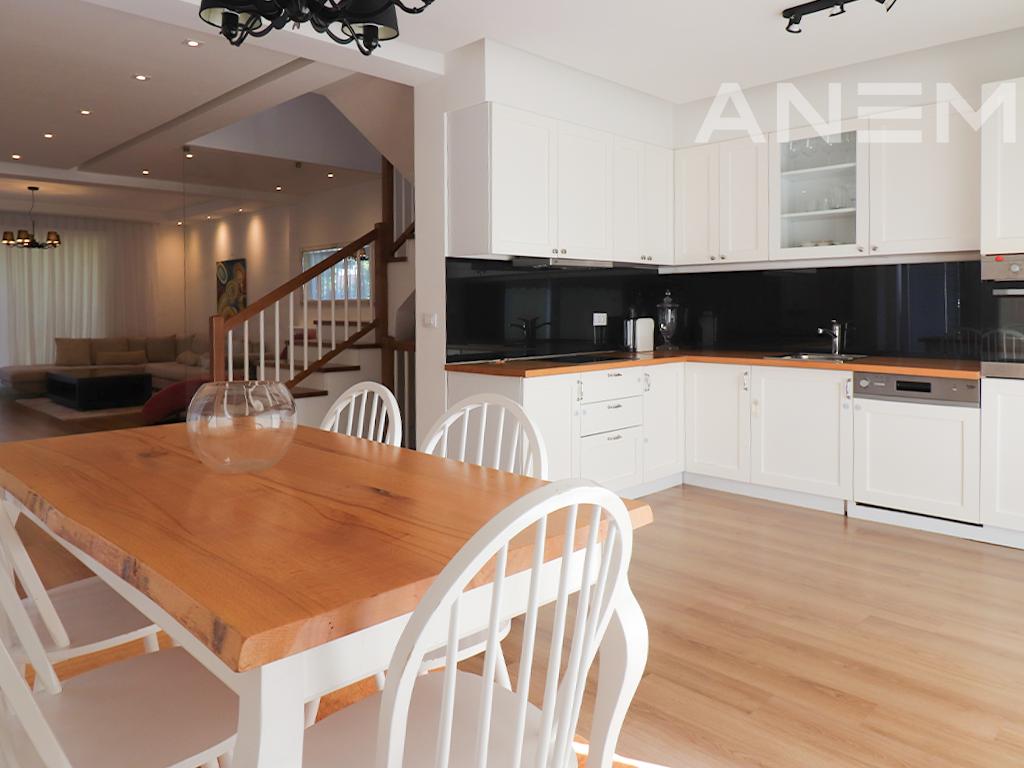 Shtëpi me qira 174m² në Marigona Residence
