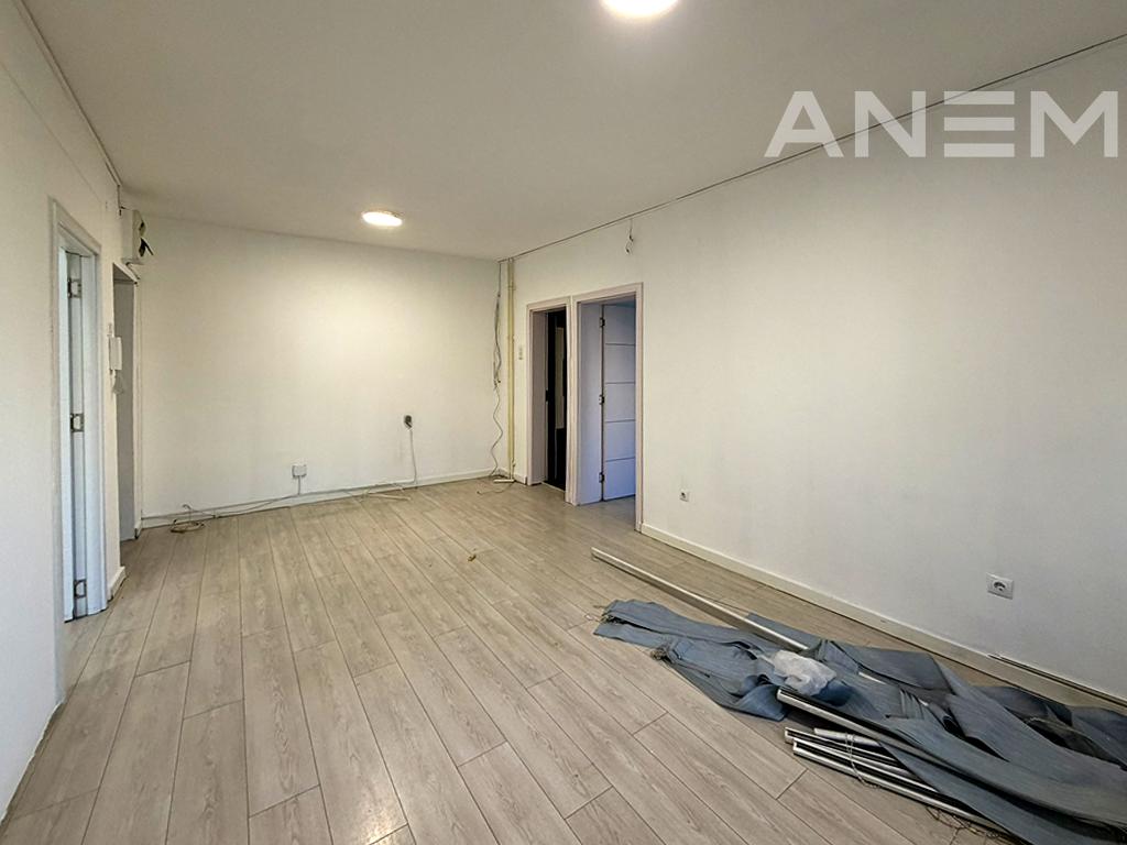 Zyre me qira me 3 hapësira pune në lagjen Ulpiana