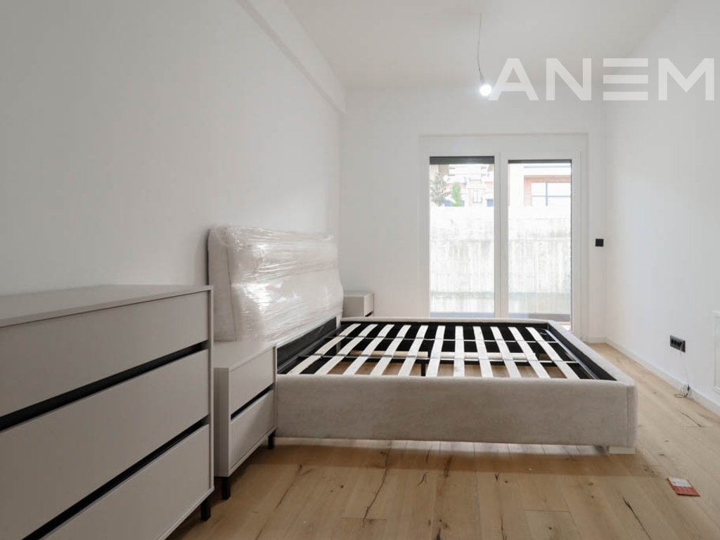 Shtëpi me qira me 4 dhoma gjumi në Marigona Hill