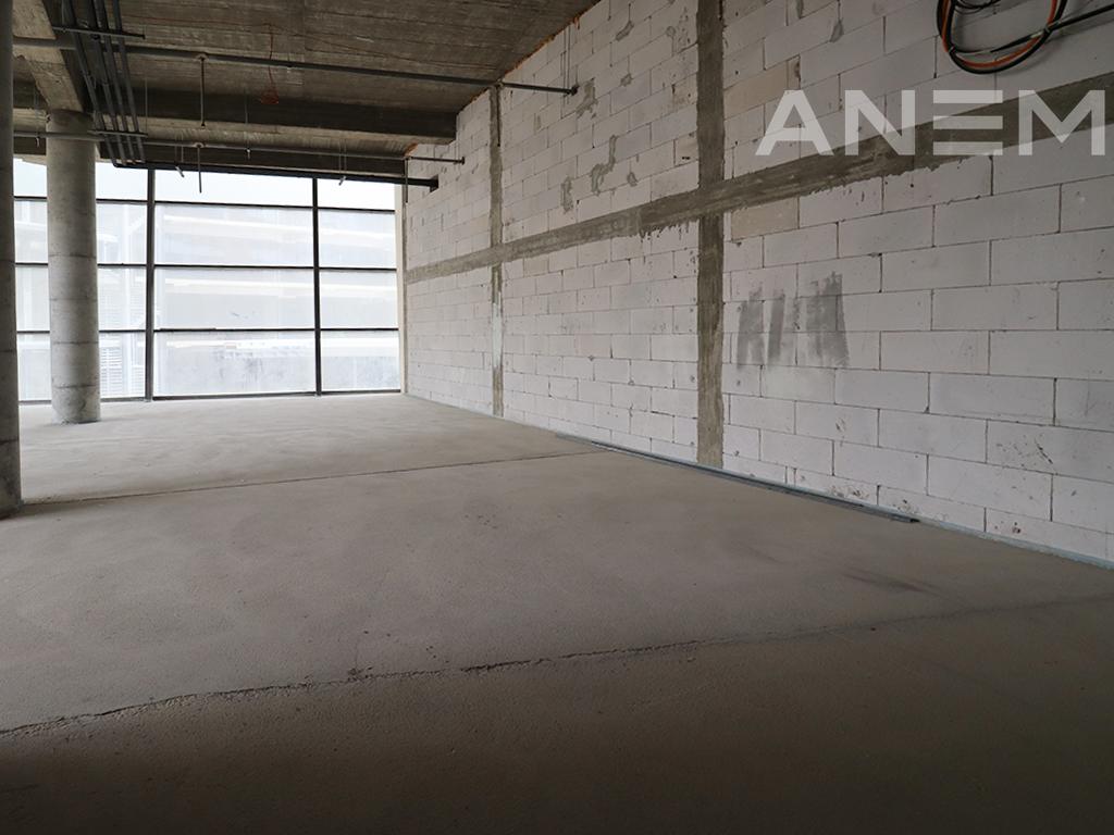 Zyre me qira me 1 hapësirë pune në Lakrishtë