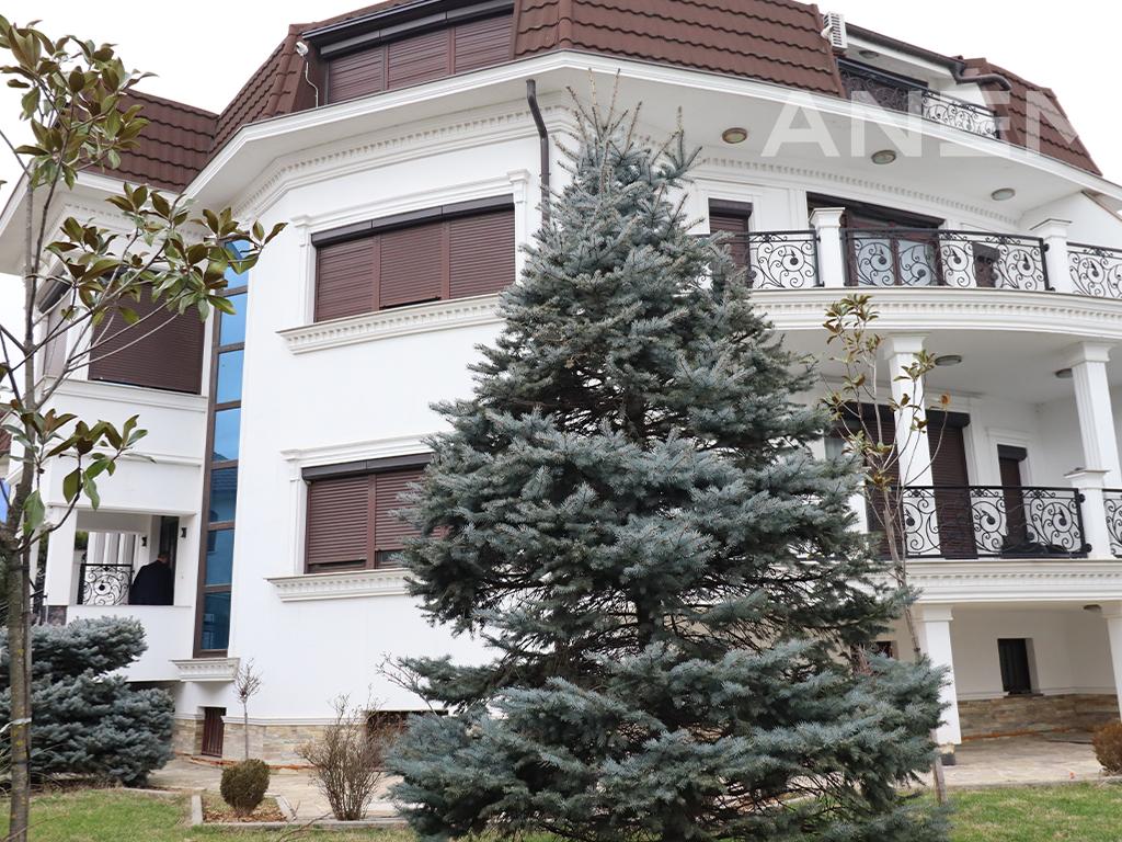 Shtëpi me qira 600m² në Veternik