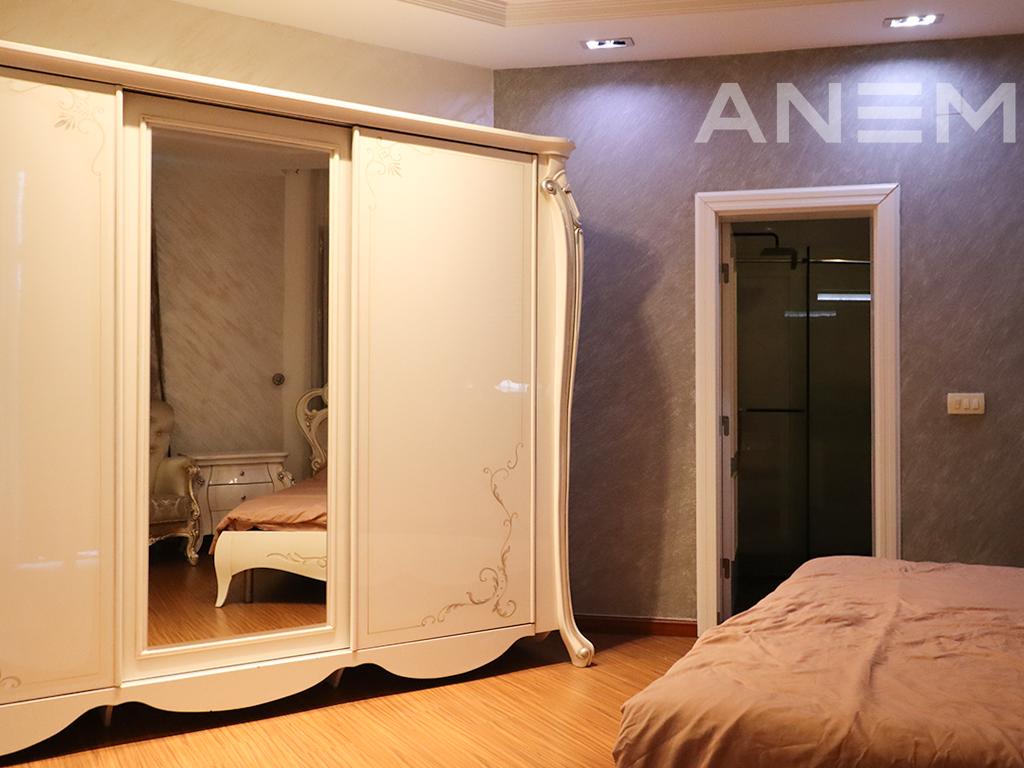 Shtëpi me qira 600m² në Veternik