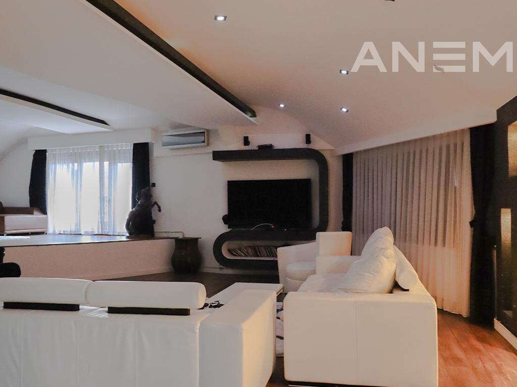 Shtëpi me qira 600m² në Veternik