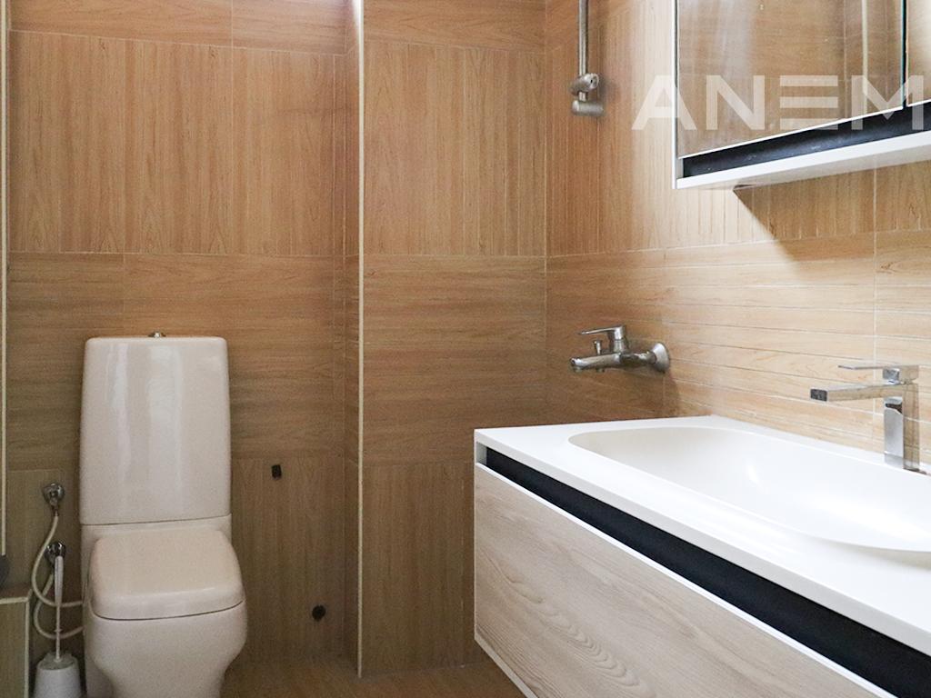 Shtëpi me qira 600m² në Veternik