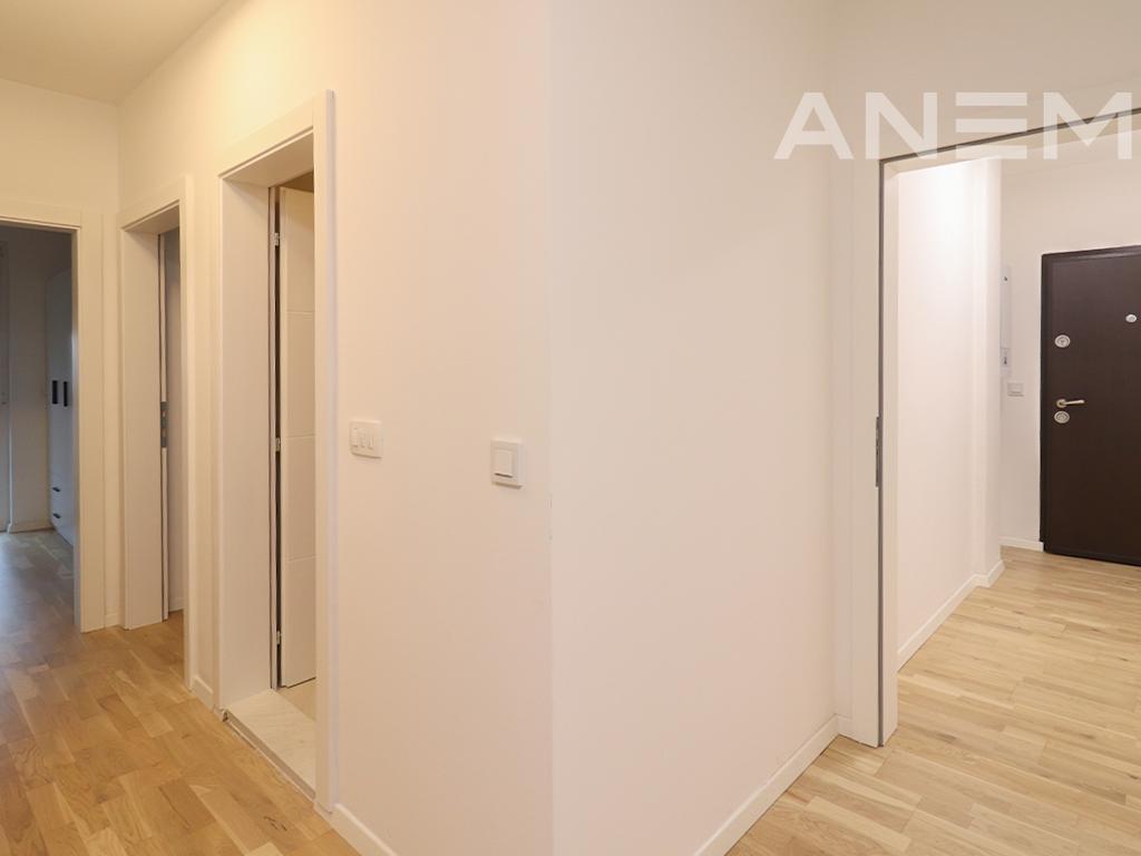 Banesë me qira me 3 dhoma gjumi në Kalabri