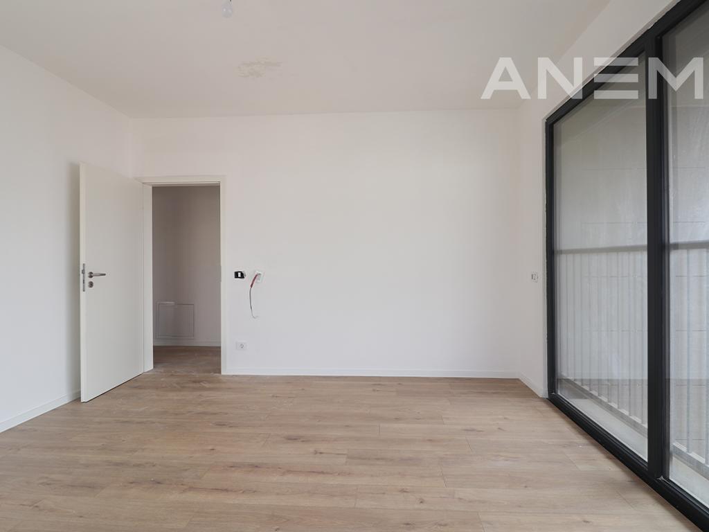 Duplex me qira me 3 dhoma gjumi në Lakrishtë