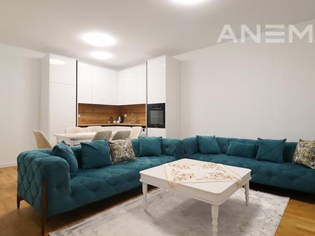 Banesë me qira me 3 dhoma gjumi në Mahallën e Muhaxherëve