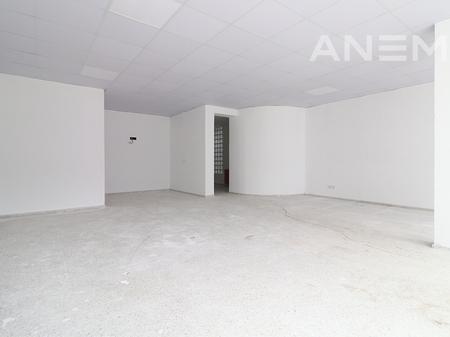 Lokal me qira 500m² në Pejton