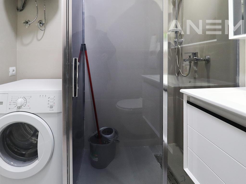 Zyre me qira me 1 hapësirë pune në Bregun e Diellit