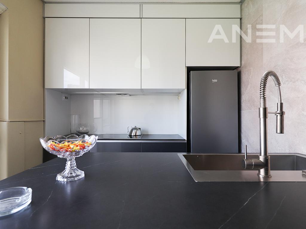 Duplex me qira me 2 dhoma gjumi në Bregun e Diellit