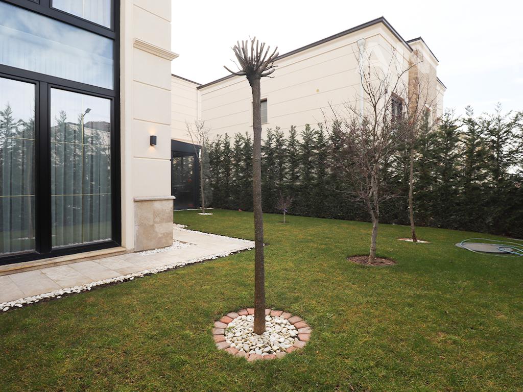 Shtëpi me qira me 3 dhoma gjumi në Royal Green Residence