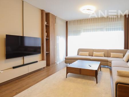 Banesë me qira me 3 dhoma gjumi në Arbëri