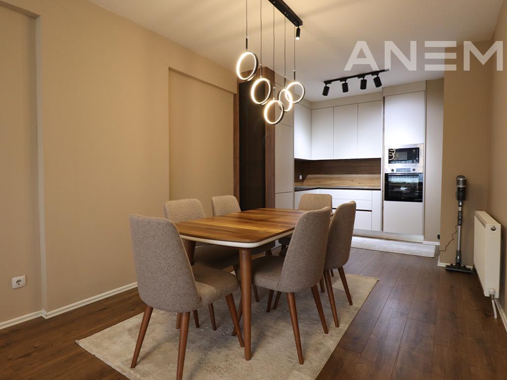 Banesë me qira me 3 dhoma gjumi në Arbëri