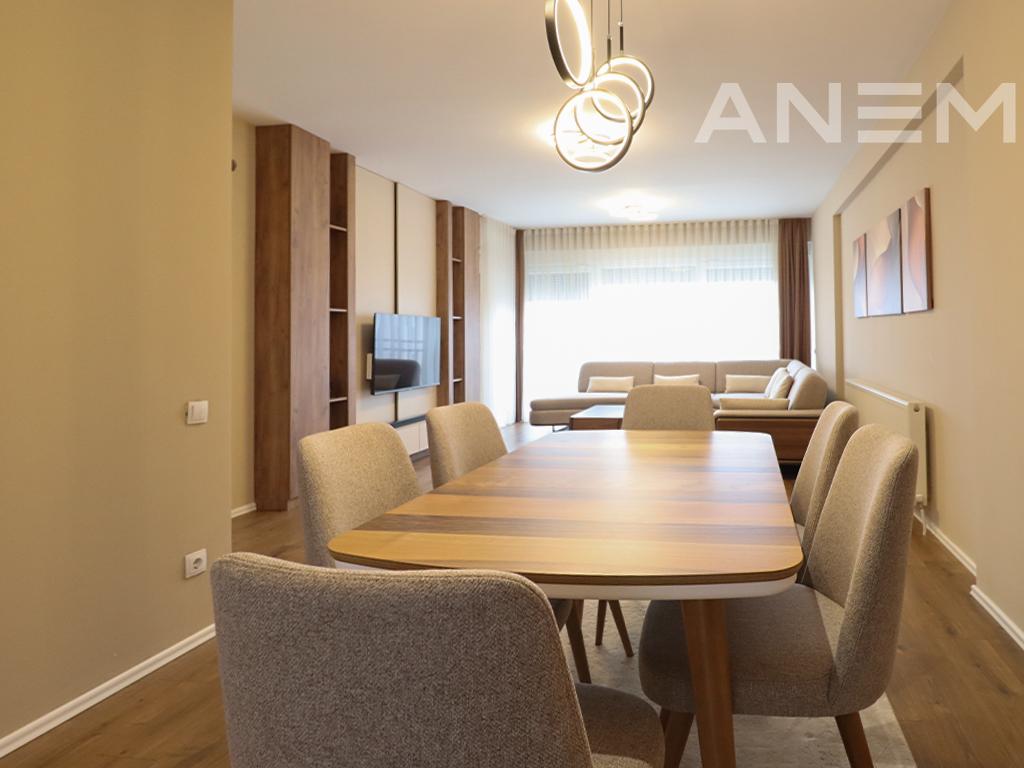 Banesë me qira me 3 dhoma gjumi në Arbëri