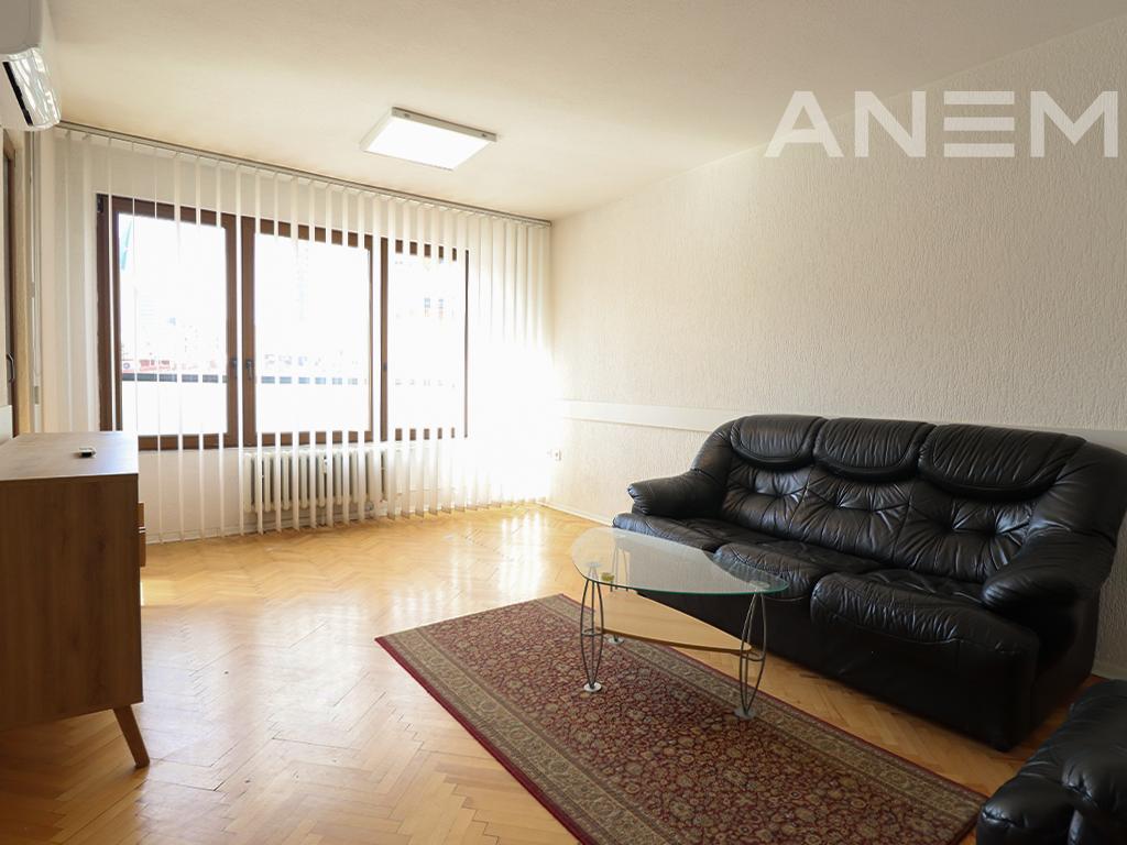 Zyre me qira me 5 hapësira pune në Pejton