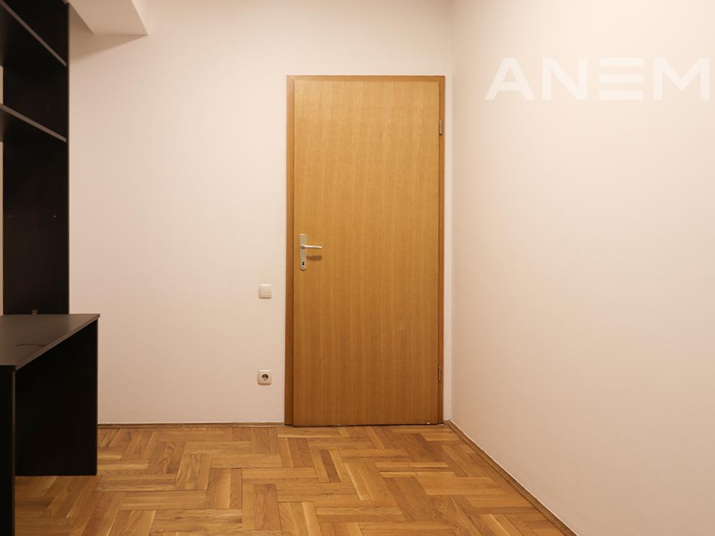 Zyre me qira me 3 hapësira pune në Kalabri