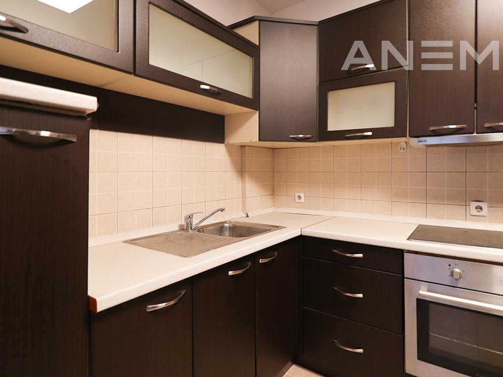 Zyre me qira me 3 hapësira pune në Kalabri