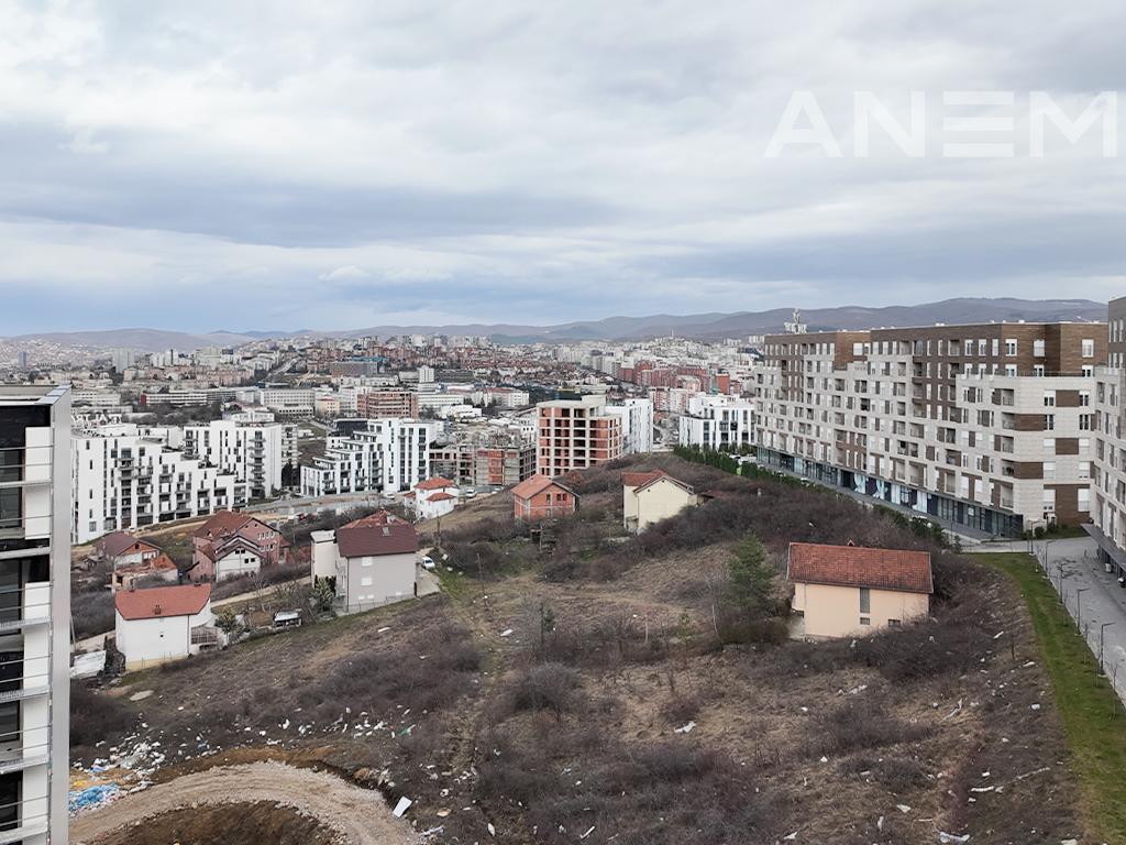 Zyre me qira 140m² në Veternik