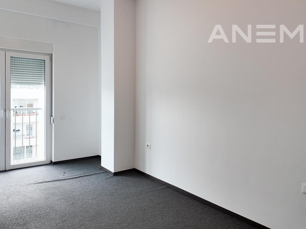 Zyre me qira 140m² në Veternik