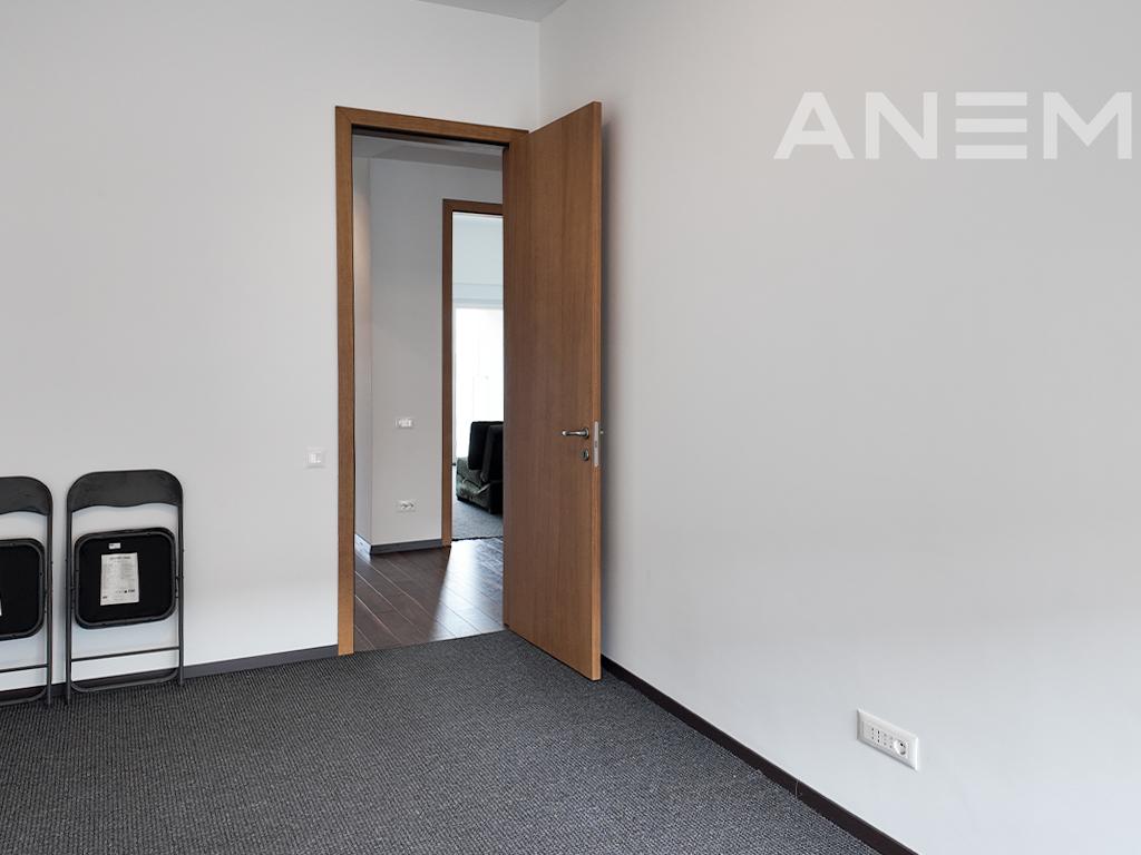 Zyre me qira 140m² në Veternik