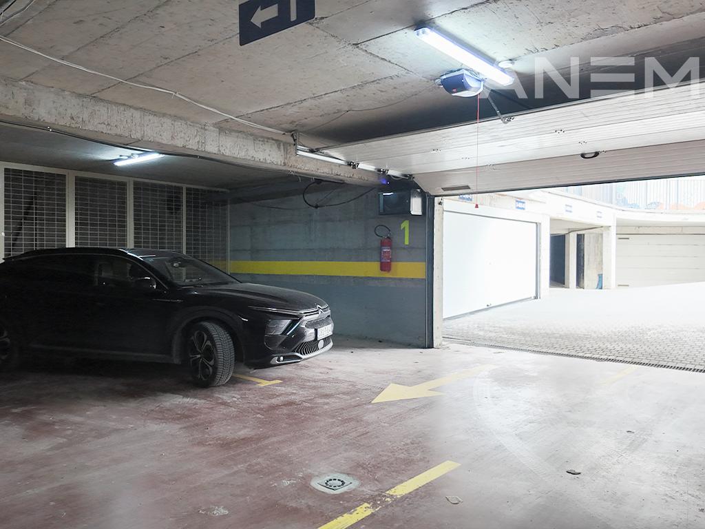 Zyre me qira 140m² në Veternik