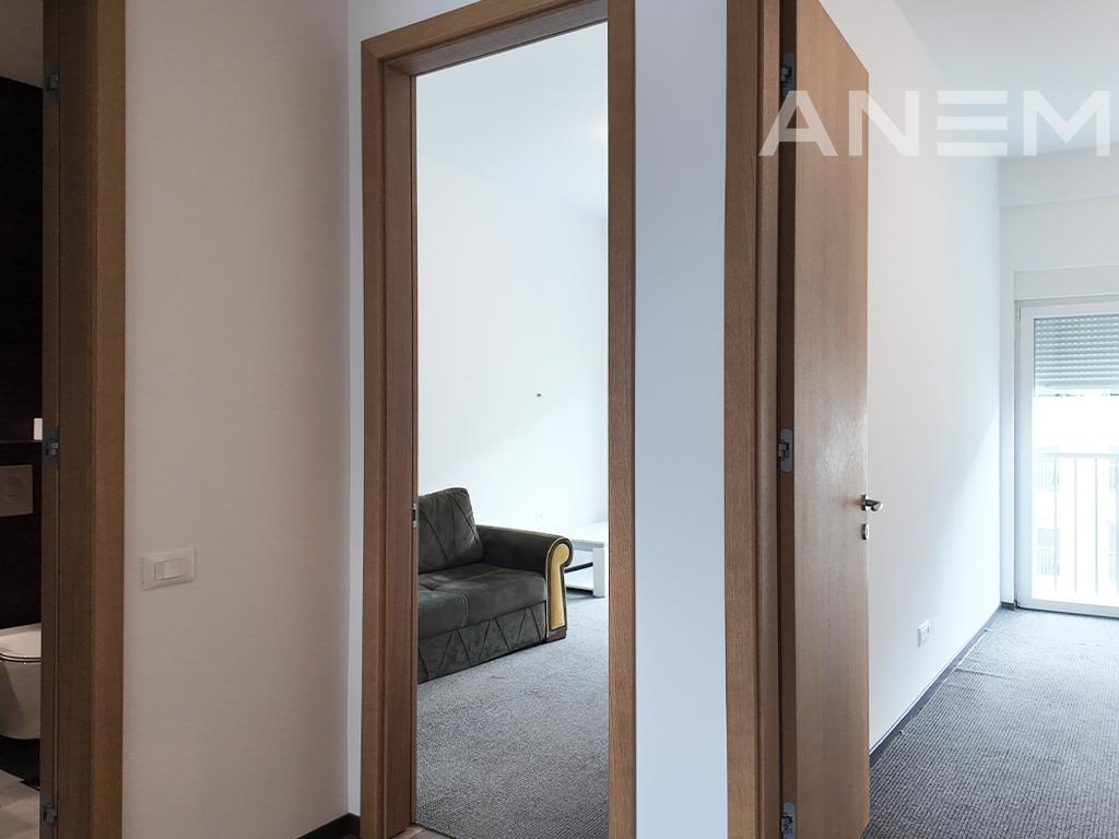 Zyre me qira 140m² në Veternik