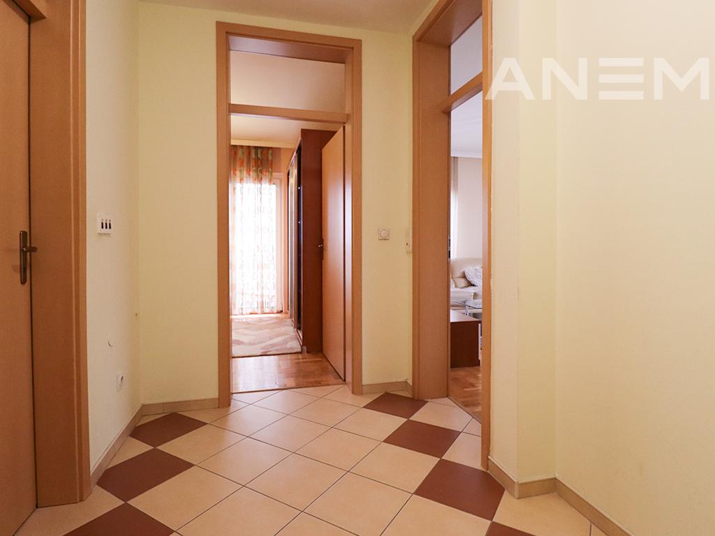 Banesë me qira me 1 dhomë gjumi te Qafa