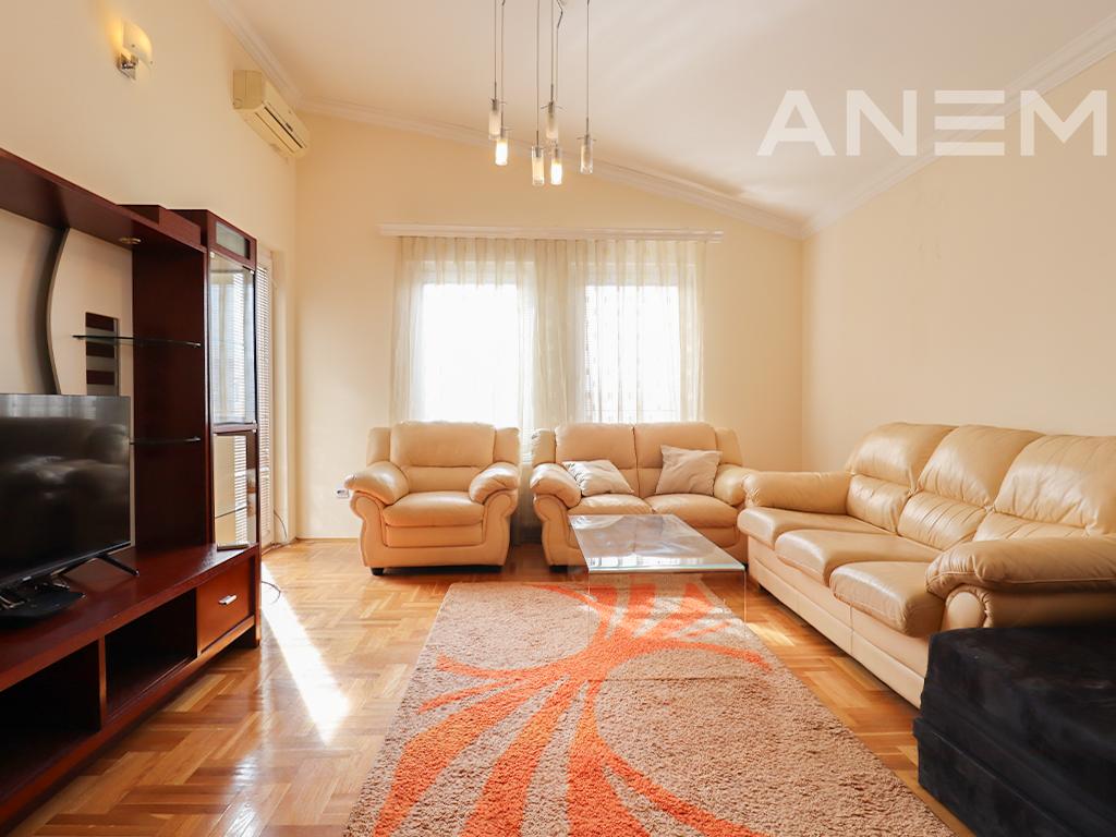 Banesë me qira me 2 dhoma gjumi te Qafa