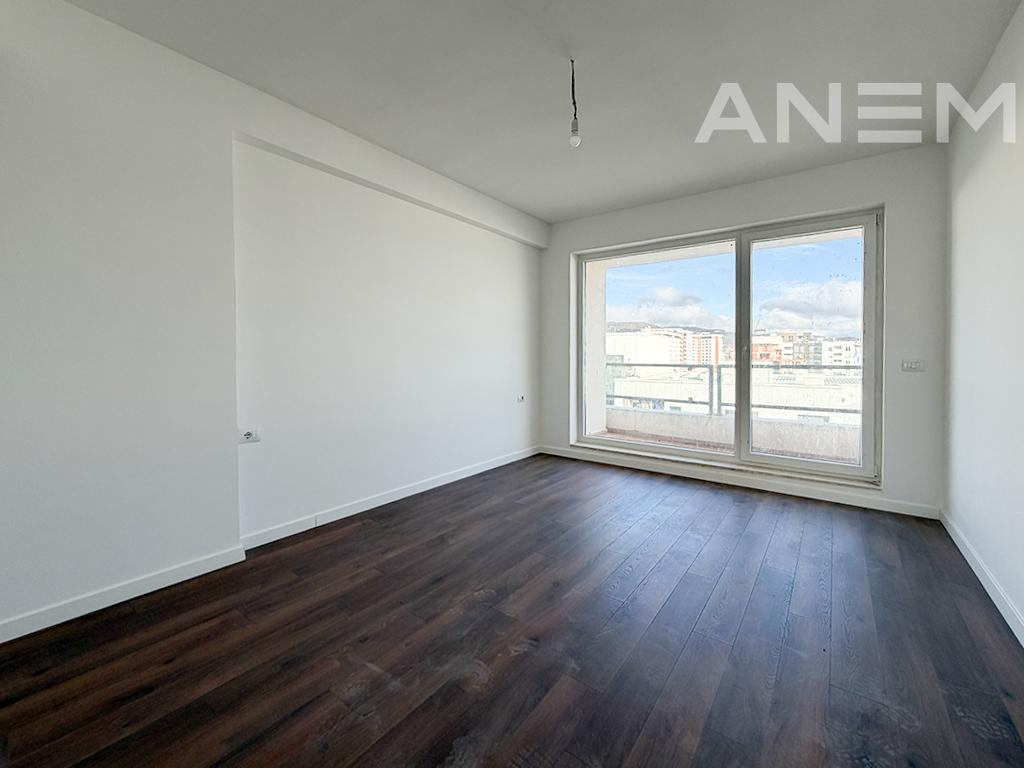 Penthouse në shitje 177m² + 44m² + 35m² në Rrugën C