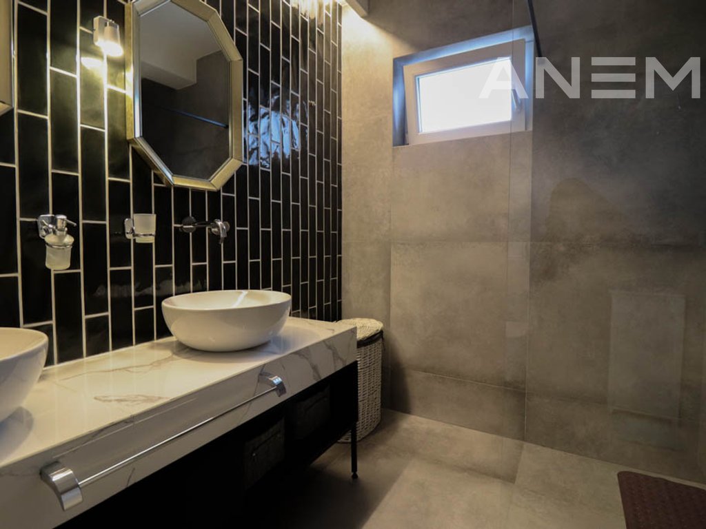 Shtëpi në shitje 137m² + 42m² bodrum në Marigona Residence