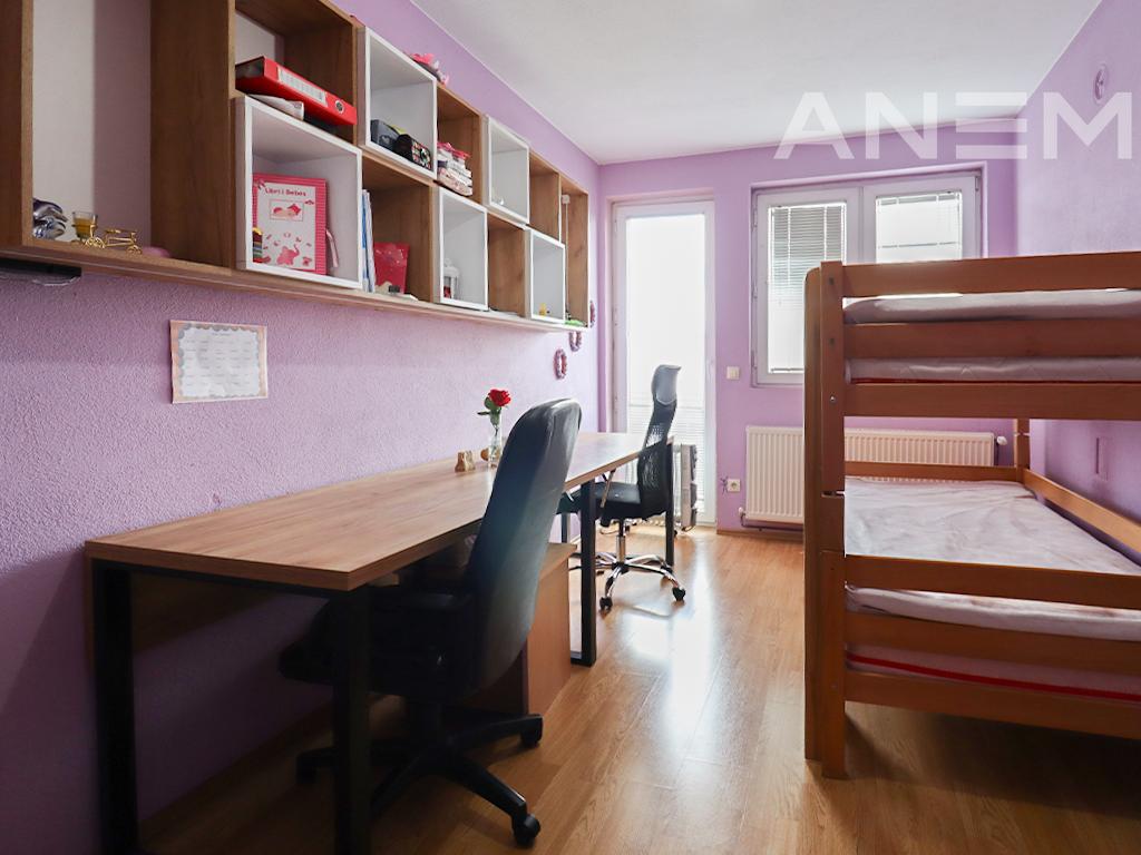 Shtëpi me qira me 3 dhoma gjumi në Kodrën e Trimave