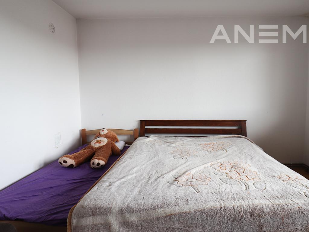 Shtëpi me qira me 3 dhoma gjumi në Kodrën e Trimave