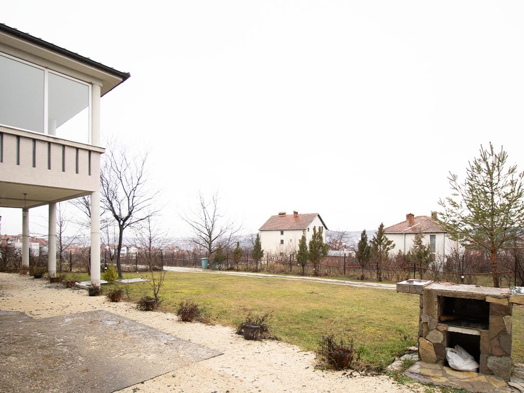 Shtëpi në shitje 400m² në Kolovicë