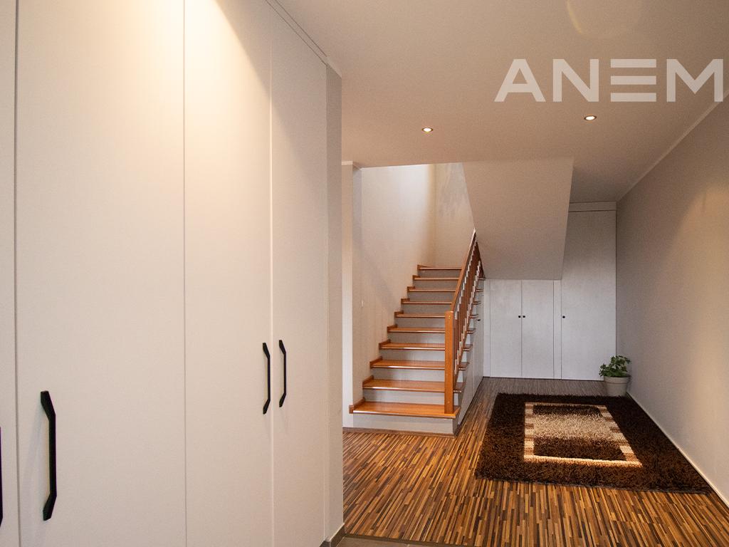 Shtëpi në shitje 400m² në Kolovicë