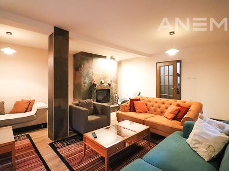 Vilë në shitje 260m² në Brezovicë