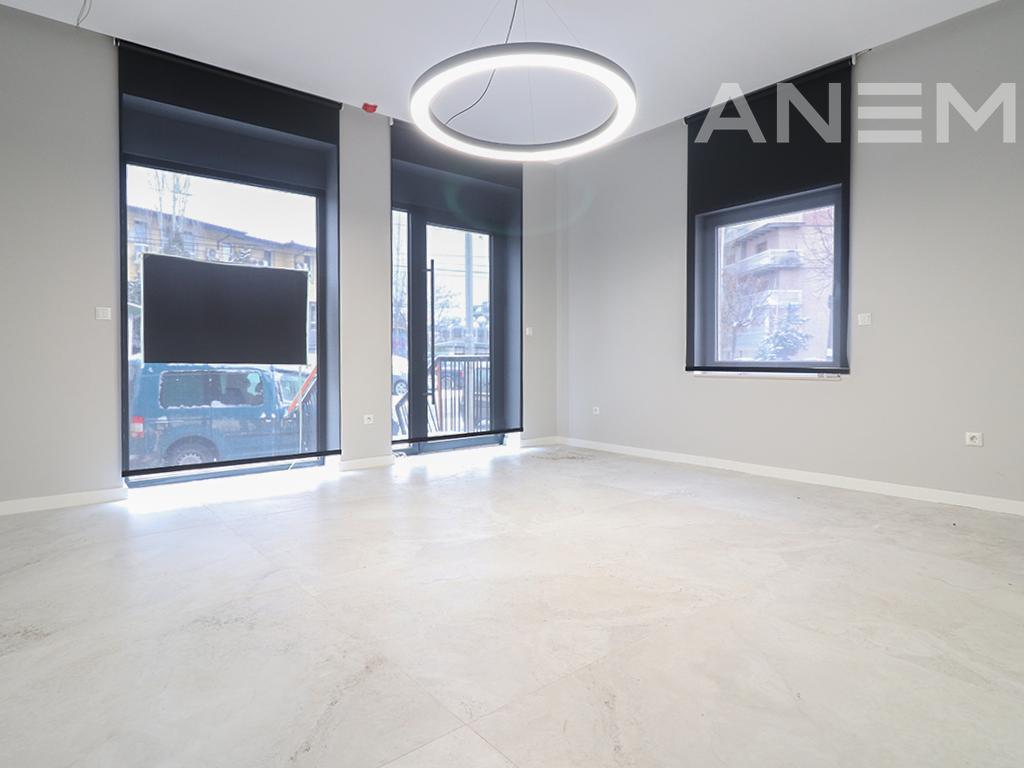 Zyre me qira me 4 hapësira pune në Qendër