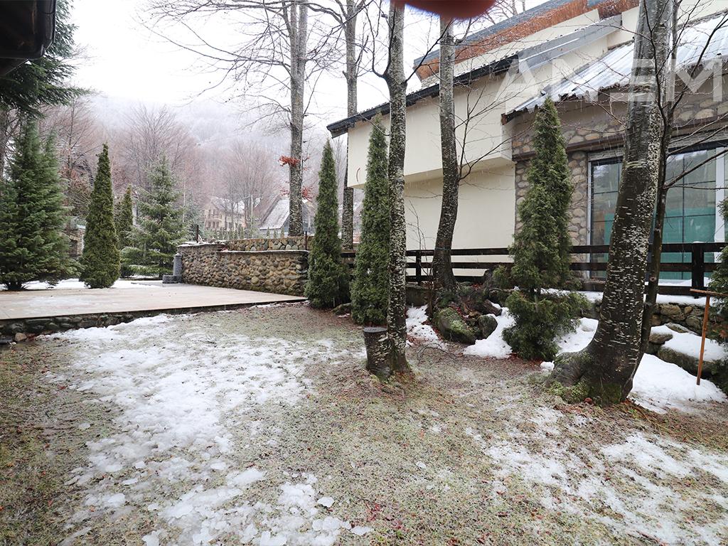 Vilë në shitje 260m² në Brezovicë