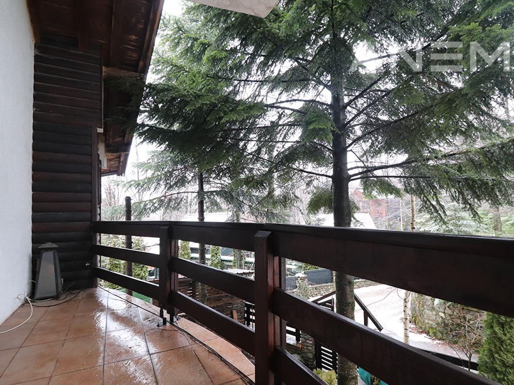 Vilë në shitje 260m² në Brezovicë