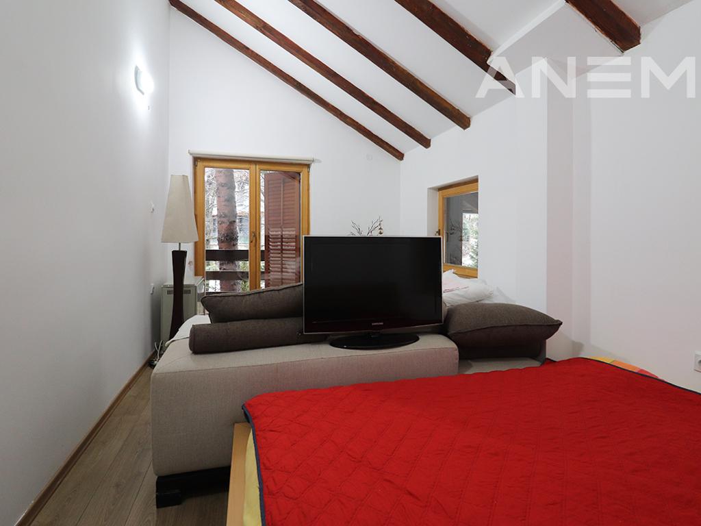 Vilë në shitje 260m² në Brezovicë