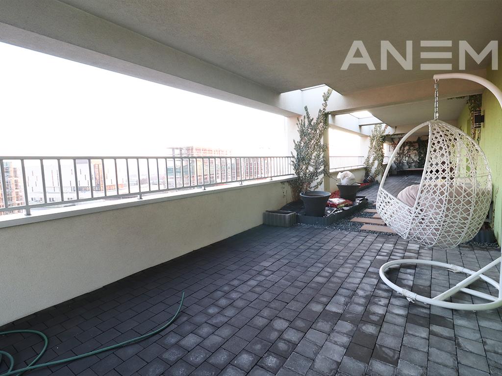 Penthouse for rent with 3 bedrooms in the Arberia neighborhood