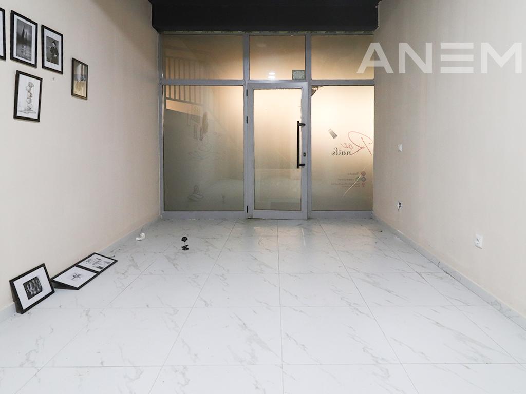 Lokal me qira 85m² te Rruga C